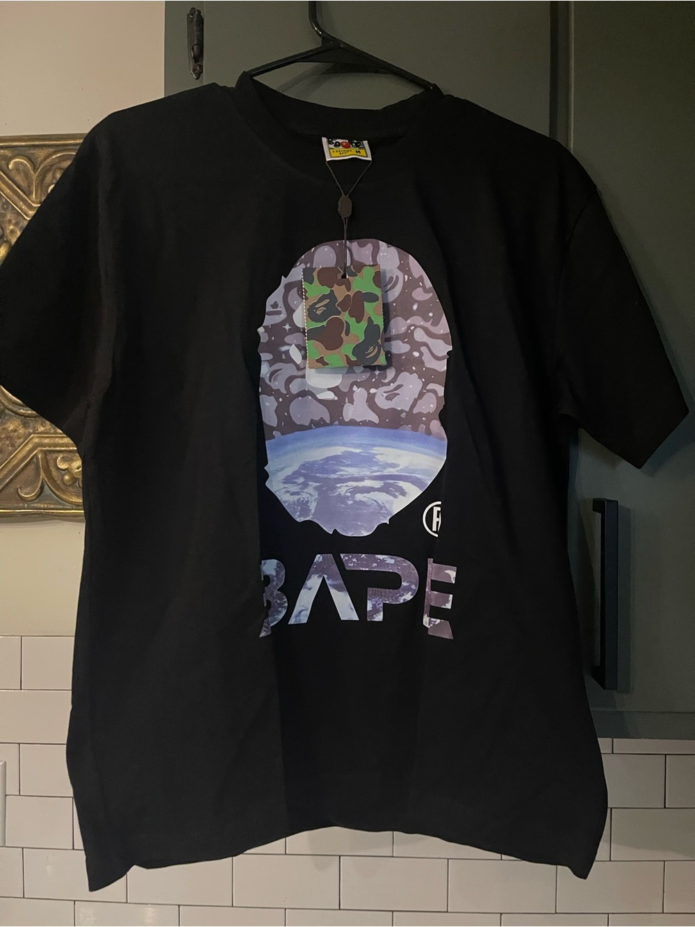 Men’s Graphic Design Tee Size M. - Picture 1 of 5